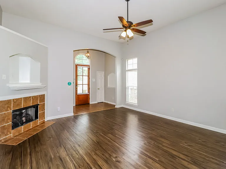 7575 Glen Creek Ln — Photo 5
