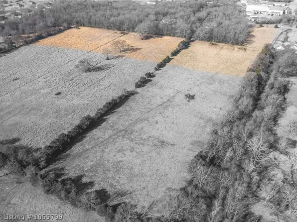 Humphrey St, Charleston, AR 72933