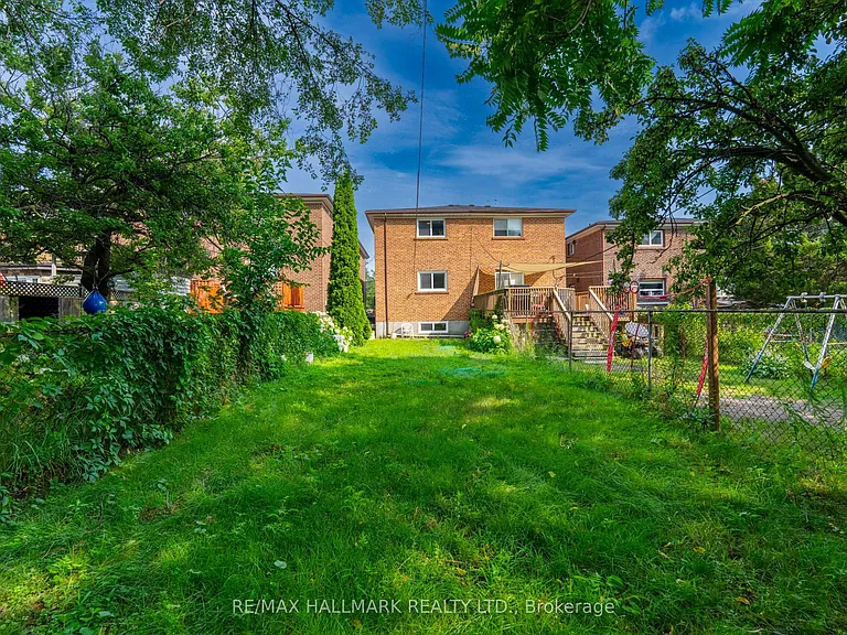 402 Kingston Rd — Photo 29