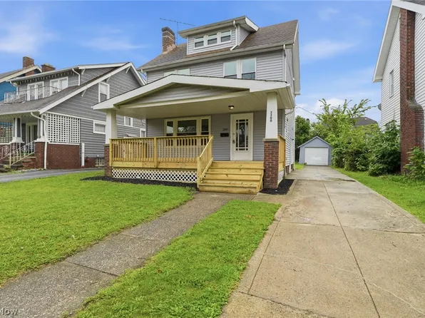 3300 Cedarbrook Rd, Cleveland Heights, OH 44118