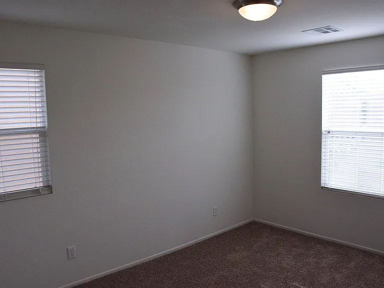 9920 Turquoise Glass Ct — Photo 16