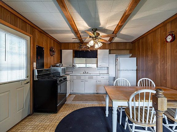 4th image of 540 Pine Knob Rd
