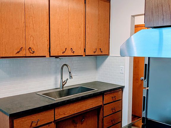 5th image of 1769 Carroll Ave APT 30