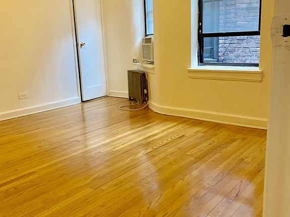 3rd image of 355 E 88th St APT 5D