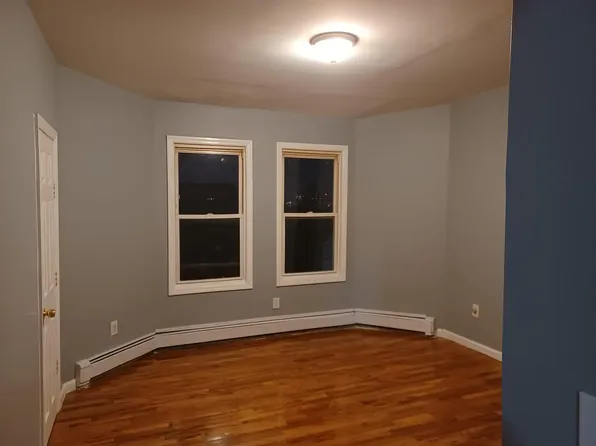 87 N 4th St, Paterson, NJ