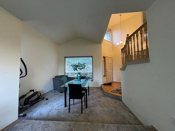 5th image of 16427 SE 39th Pl