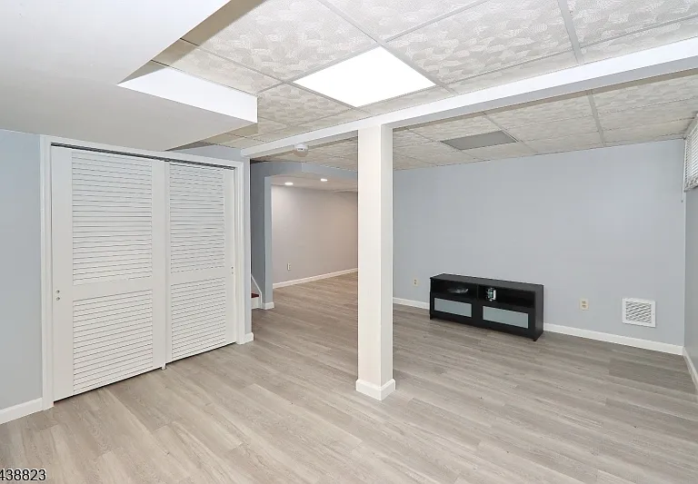 2515 Jackson Ave — Photo 8