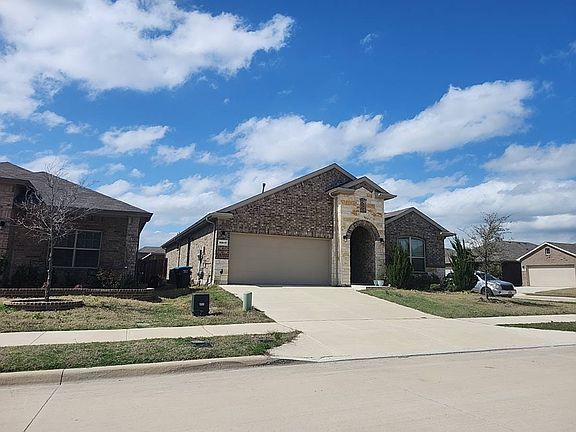 3rd image of 15845 Caballero Dr
