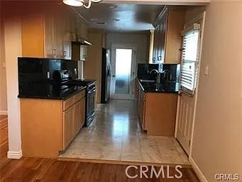 3 bed, 1560 sqft, $4,950 — Photo 2