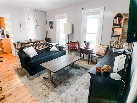 5th image of 929 Chatham St NW #2