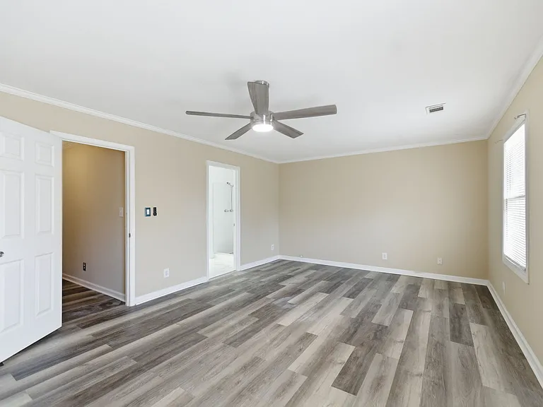 320 Forestgate Ct — Photo 18