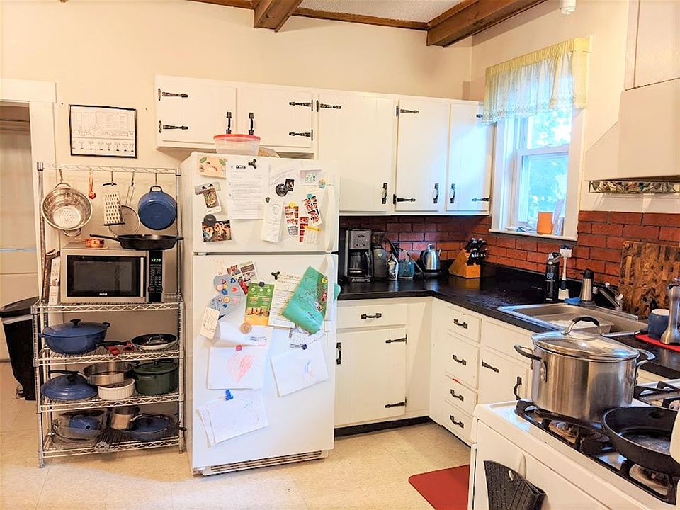 1st image of 44 Newbury St
