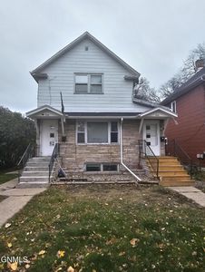 1111 7th St N, Fargo, ND, 58102