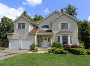 78 Travis Rd, Baldwin Place, NY 10505