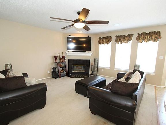 4th image of 2153 Fountain Dr