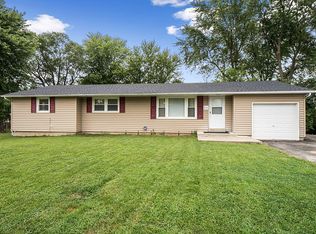 856 Harvester Rd, Saint Peters, MO 63376