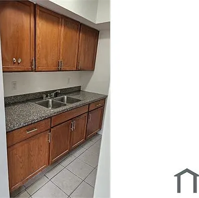 850 SW 9th Ct — Photo 4