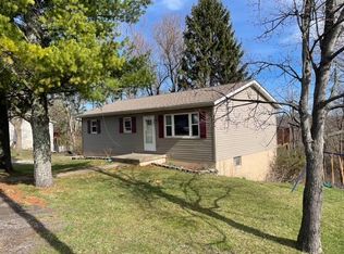7536 Waynesburg Pike Rd, Moundsville, WV 26041