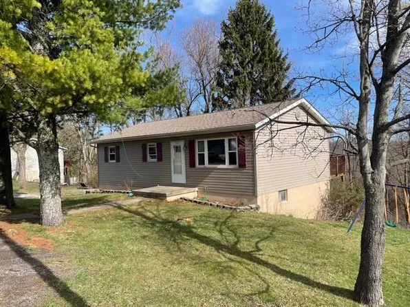 7536 Waynesburg Pike Road, Glen Easton, WV 26041