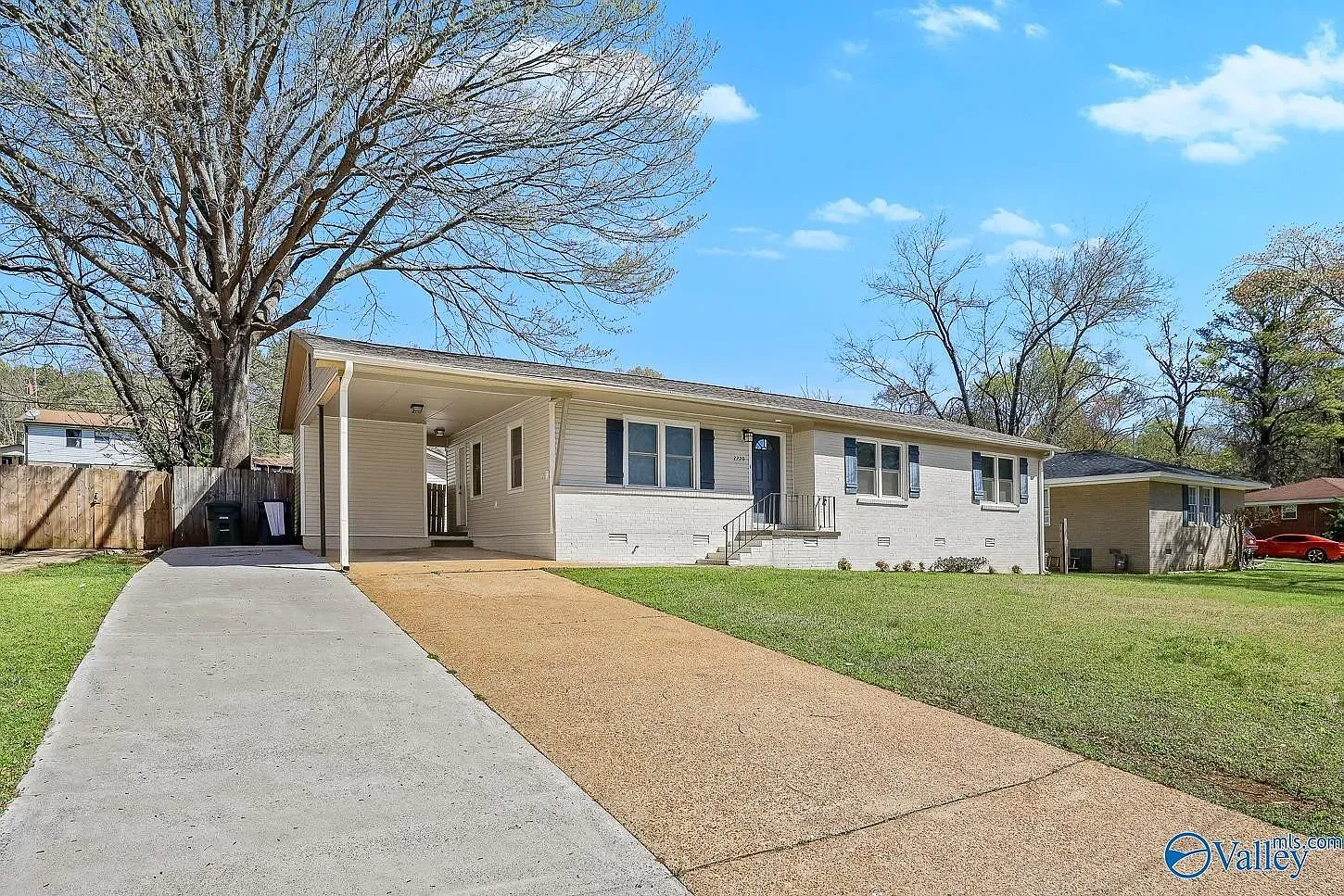 2220 Viscount Drive - 1 — Photo 3