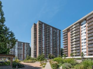 2016 Fullerton Ave #711, North Vancouver, BC V7P 3E6