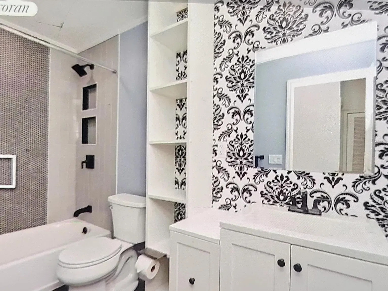 3 bed, 1600 sqft, $2,500 — Photo 2