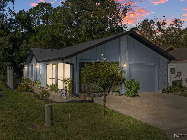 72 Golfview Dr, Homosassa, FL 34446