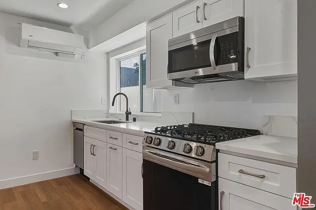 14167 Erwin — Photo 3