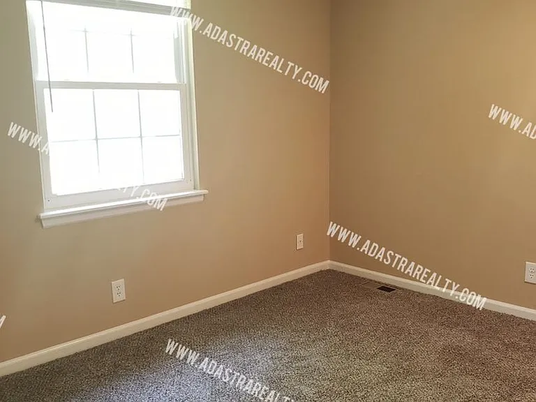 120 S Julia St — Photo 17