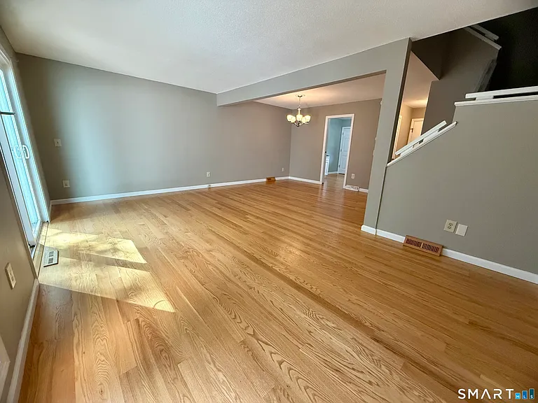 562 Oak Ave #562 — Photo 6