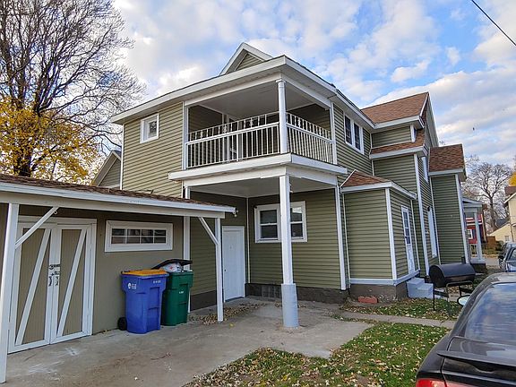 2nd image of 452 Oakdale St SE #1