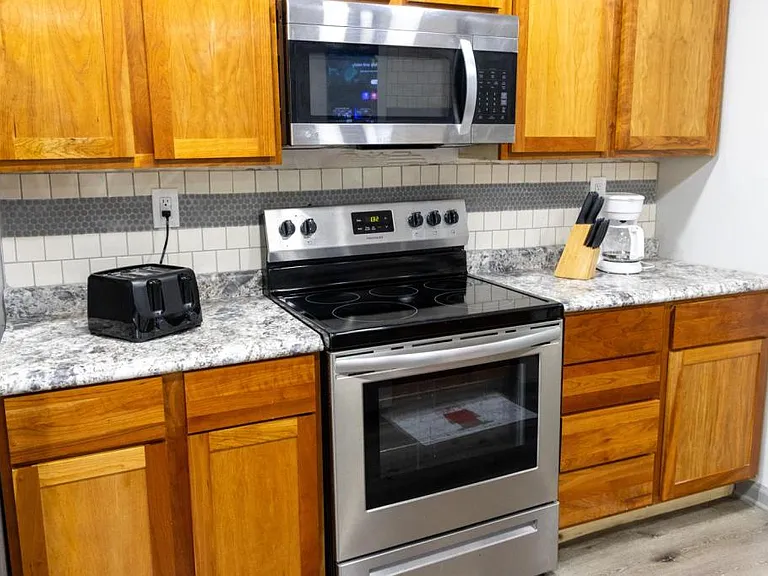 696 Gordon Smith Blvd #4 — Photo 5