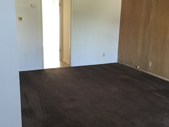 3rd image of 228 E Plymouth St APT 6