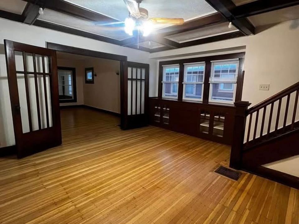 1st image of 3847 Carrollton Ave
