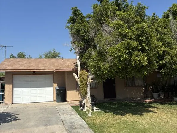 957 Salvador Guilin St, Calexico, CA 92231