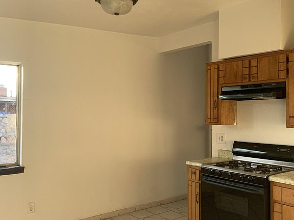 5th image of 3453 E Glen Dr