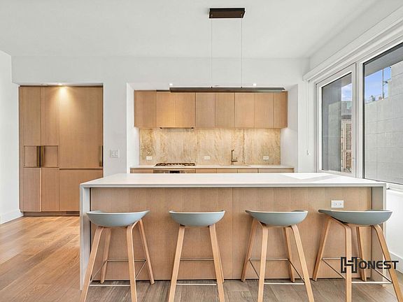 4th image of 10 Nevins St #20B