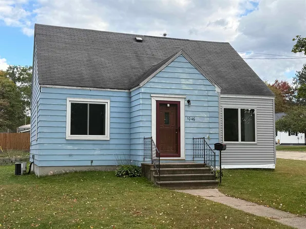 1046 S Sawyer St, Shawano, WI 54166