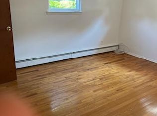 118-01 9th Ave #3, College Pt, NY 11356