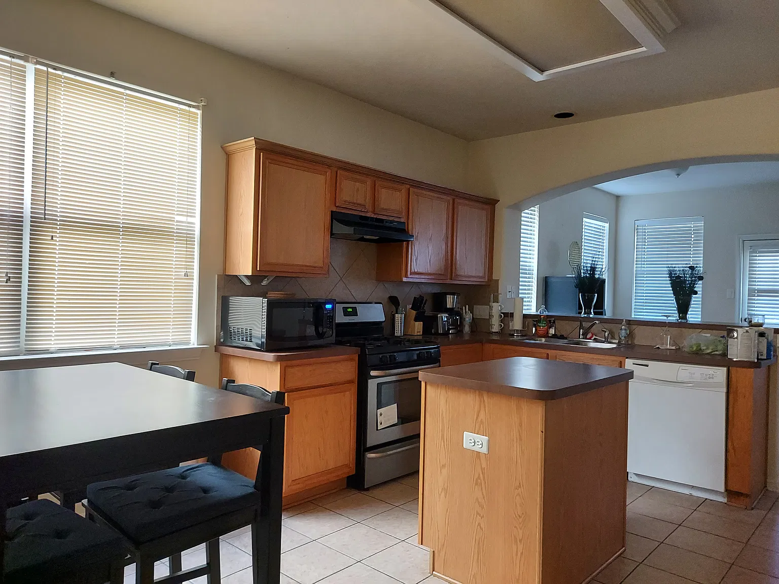 822 Forest Thicket Ln — Photo 1