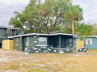 1129 Woodlawn St, Clearwater, FL 33756