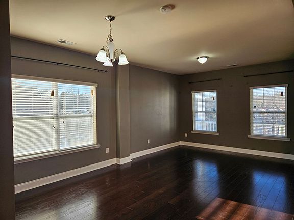 4th image of 117 Bartram St