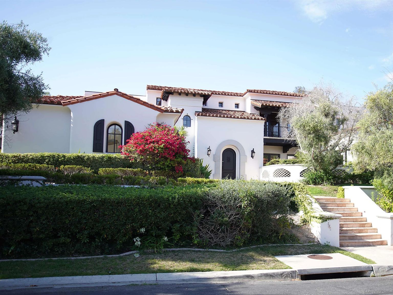 18325 Calle La Serra