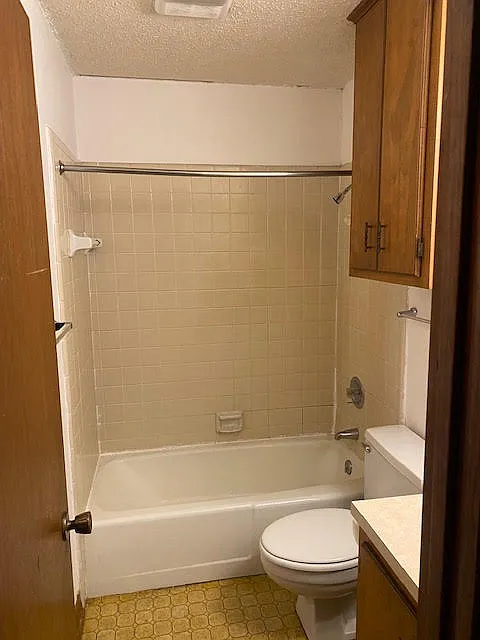 2 bed, 800 sqft, $800 — Photo 3