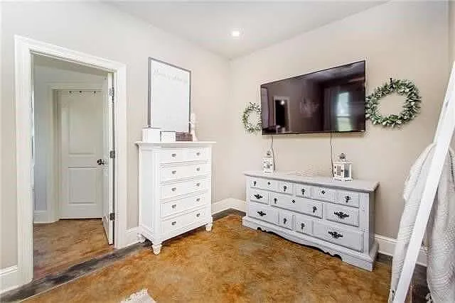 152 Fayedaye Dr — Photo 12