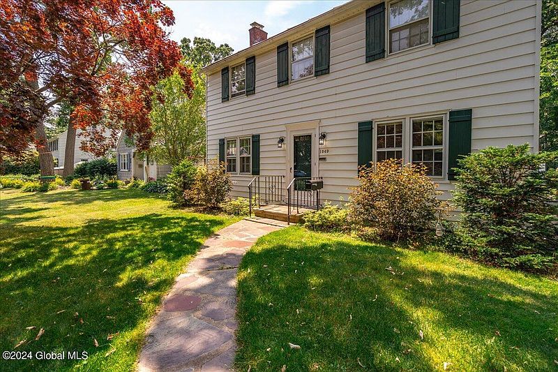 2nd image of 1569 Dean Street