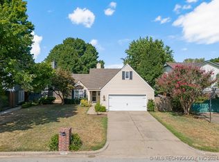 10016 S Norwood Ave, Tulsa, OK 74137