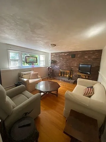 1 bed, 1.0 bath, 800 sqft, $2,000 — Photo 2