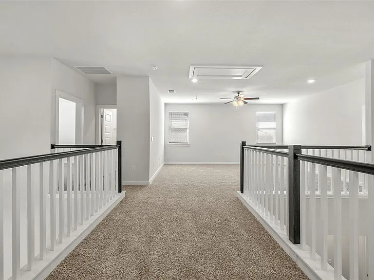 113 Shadow Oak Cv — Photo 25