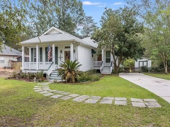 22190 6th St, Abita Springs, LA 70420